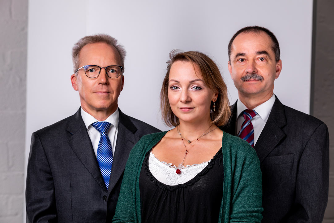 Team Foto Portrait: Martin Elstermeier (links), Daniela Niehues (Mitte), Ralf Barthel (Rechts)